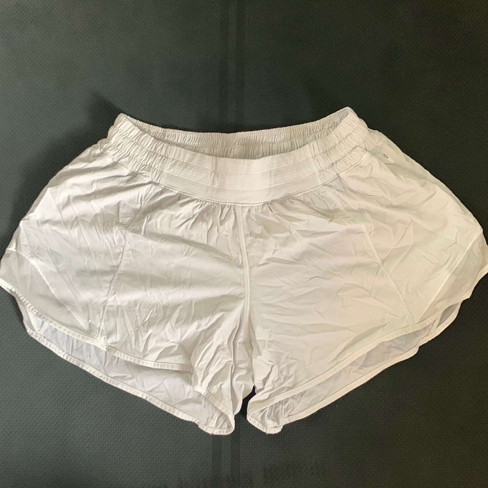 Lululemon Hotty Hot shorts 8 Tall